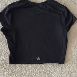 ALO Yoga Classic Black Crop Top
